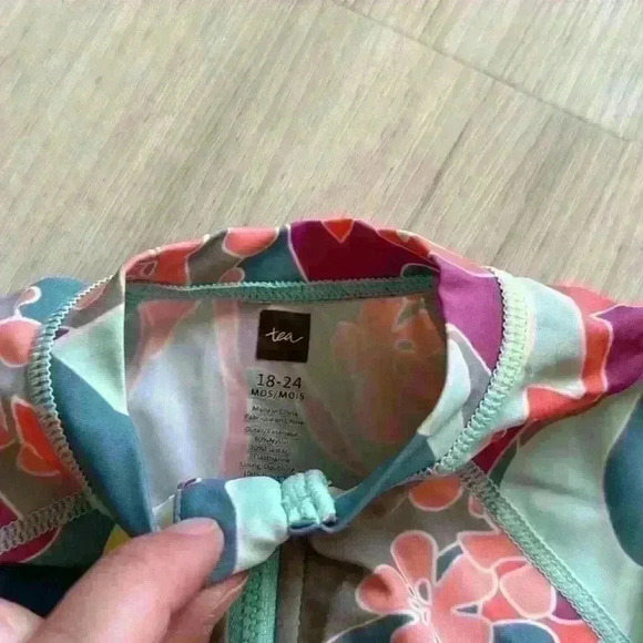 Tea collection swim rashguard size 18-24m - Picture 2 of 2